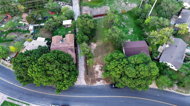 6803 Lunar DR, Austin, TX 78745