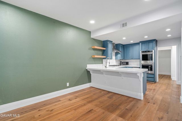 24526 Windsor Drive Unit A, Valencia, CA 91355