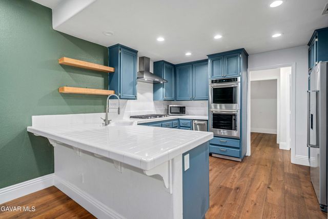 24526 Windsor Drive Unit A, Valencia, CA 91355