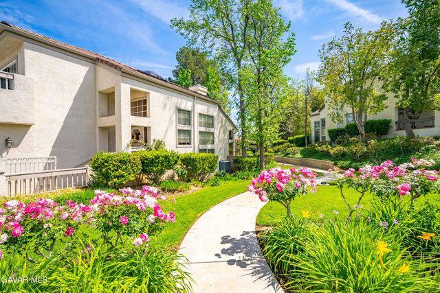 24526 Windsor Drive Unit A, Valencia, CA 91355