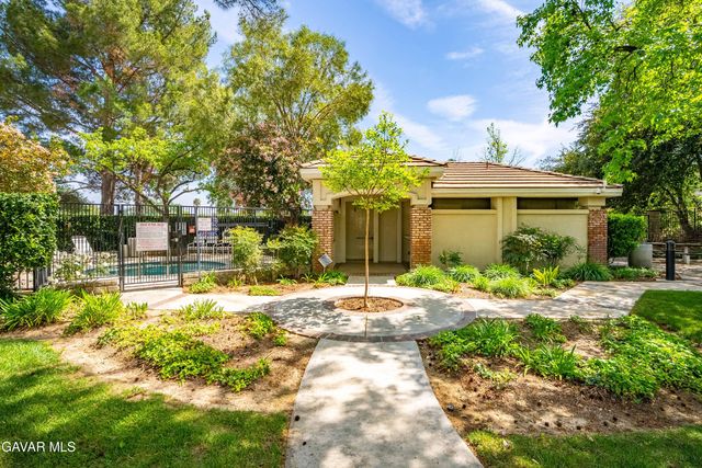 24526 Windsor Drive Unit A, Valencia, CA 91355