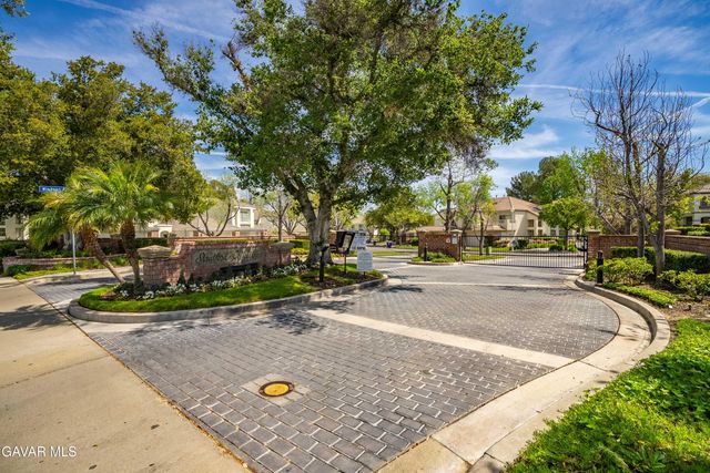 24526 Windsor Drive Unit A, Valencia, CA 91355