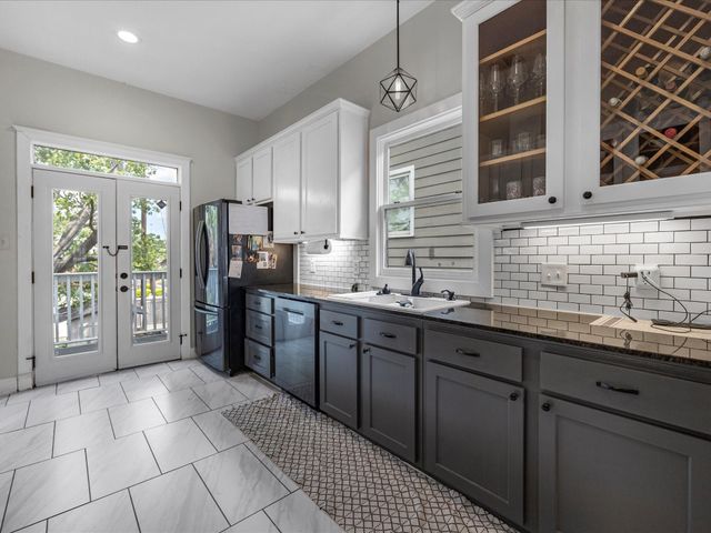 403 E 25th Street, Houston, TX 77008