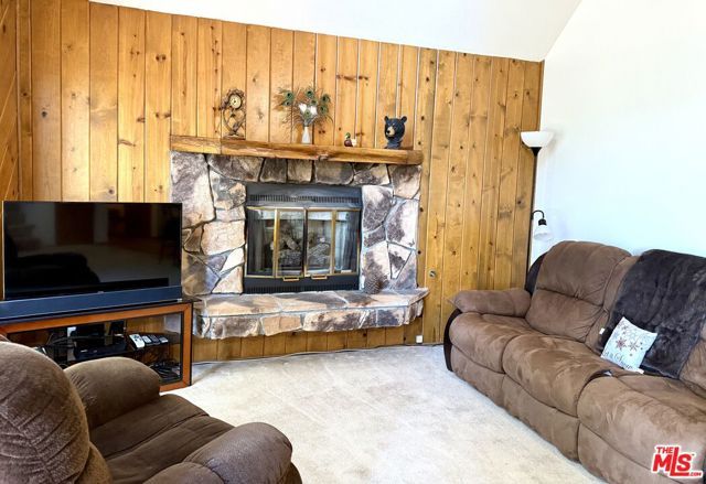 701 Pinnacle Drive, Lake Arrowhead, CA 92352