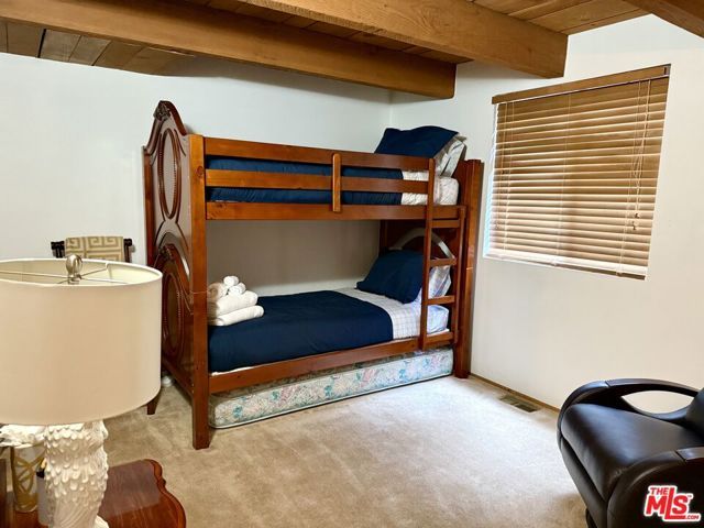 701 Pinnacle Drive, Lake Arrowhead, CA 92352