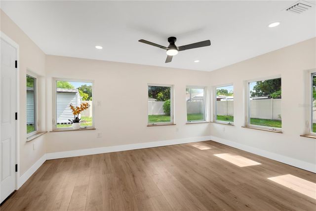 2541 47TH AVENUE N, St Petersburg, FL 33714