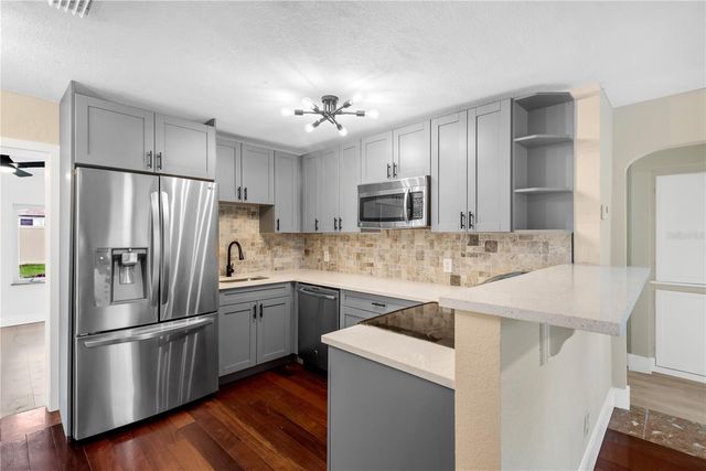 2541 47TH AVENUE N, St Petersburg, FL 33714