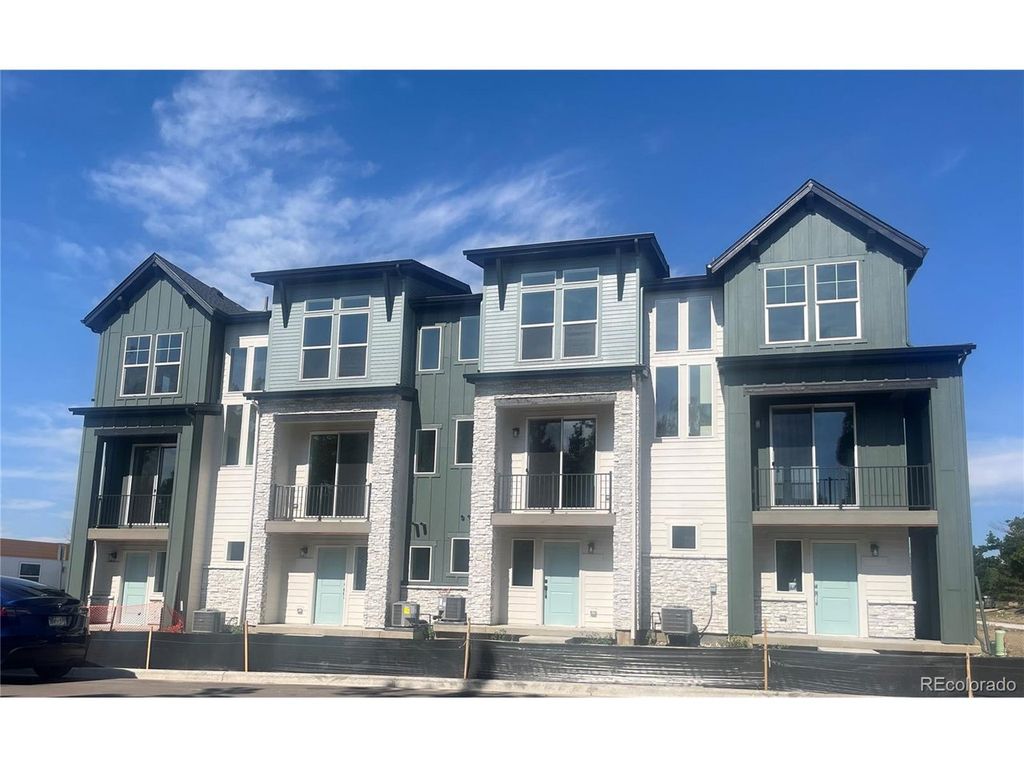11948 W 57th Pl, Arvada, CO 80002