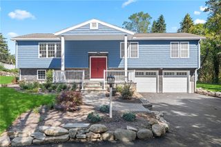 4 Shore Road, Westerly, RI 02891