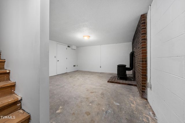 5084 Lake Forest Drive, Kingsport, TN 37663