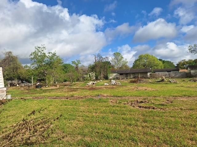 1655 Kost Road, Alvin, TX 77511