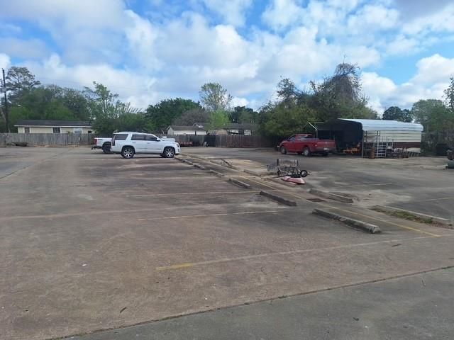 1655 Kost Road, Alvin, TX 77511