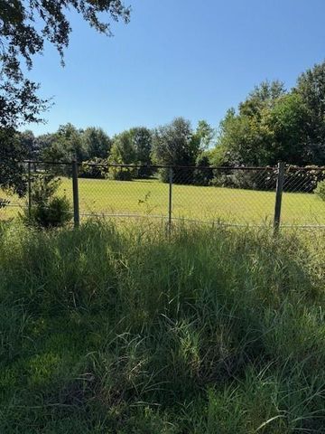 1655 Kost Road, Alvin, TX 77511