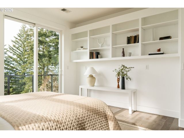 290 Sw MOONRIDGE Pl, Portland, OR 97225