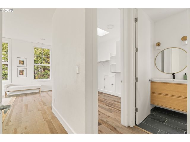 290 Sw MOONRIDGE Pl, Portland, OR 97225