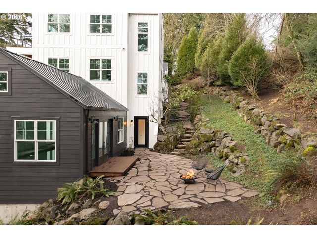 290 Sw MOONRIDGE Pl, Portland, OR 97225
