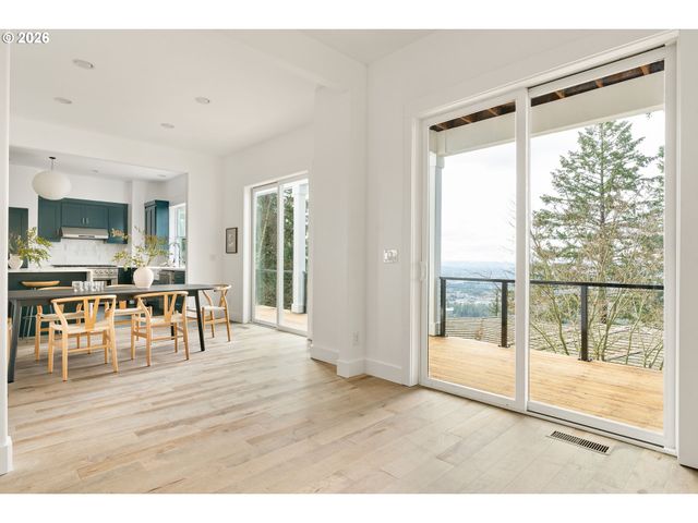 290 Sw MOONRIDGE Pl, Portland, OR 97225