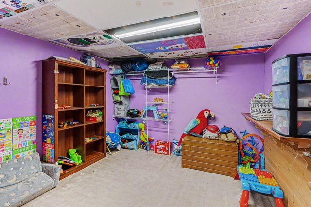 15060 S 27th Street, Vicksburg, MI 49097