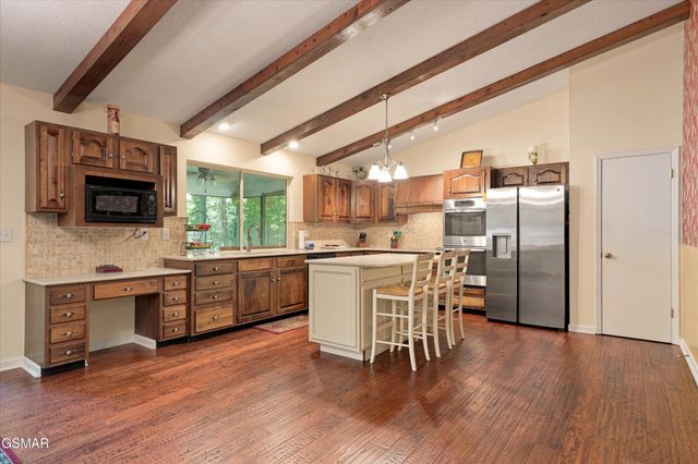 211 Webb Creek Skyline Drive, Gatlinburg, TN 37738