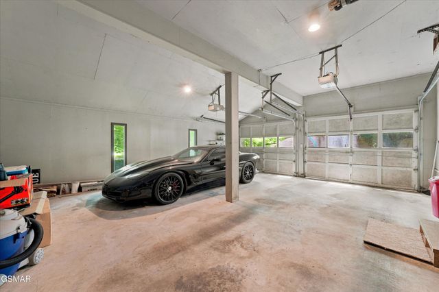 211 Webb Creek Skyline Drive, Gatlinburg, TN 37738
