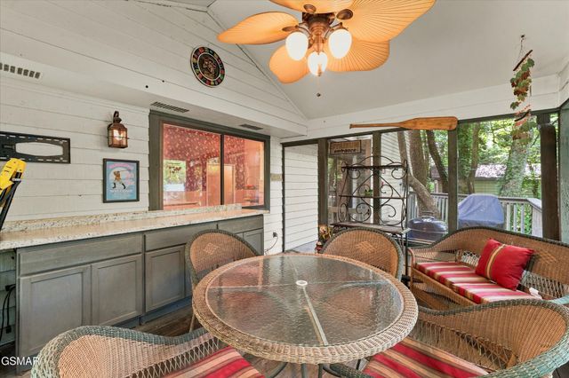 211 Webb Creek Skyline Drive, Gatlinburg, TN 37738