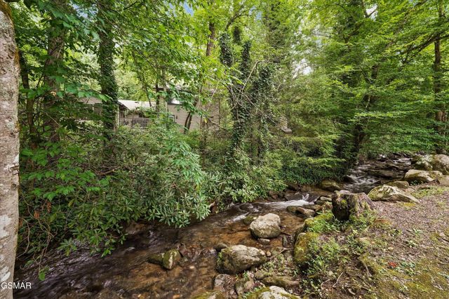 211 Webb Creek Skyline Drive, Gatlinburg, TN 37738