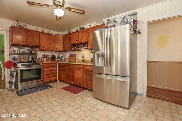 419 Seminole Trail, Jacksonville, NC 28540