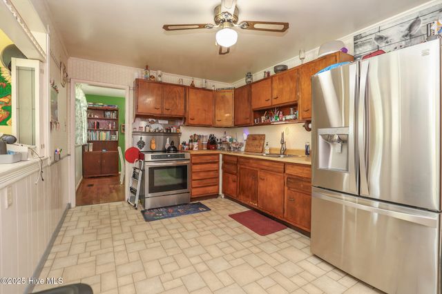 419 Seminole Trail, Jacksonville, NC 28540