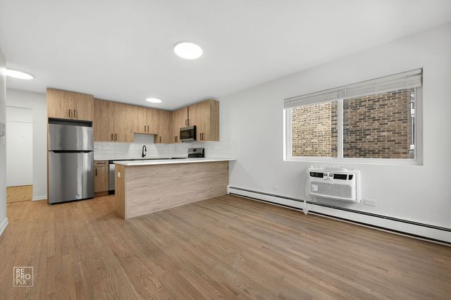 7357 N Winchester Avenue GR, Chicago, IL 60626