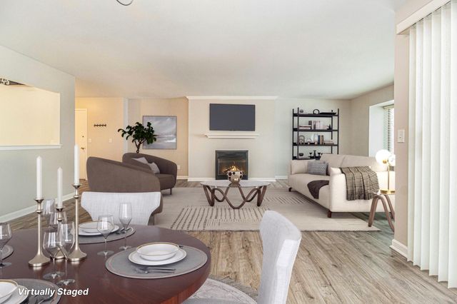 7408 Vassar Drive S B, West Bloomfield, MI 48322