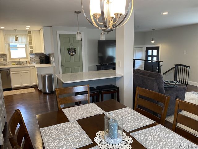 33 East Toulon Drive, Cheektowaga, NY 14227