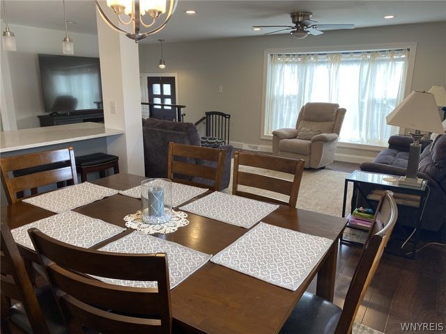 33 East Toulon Drive, Cheektowaga, NY 14227