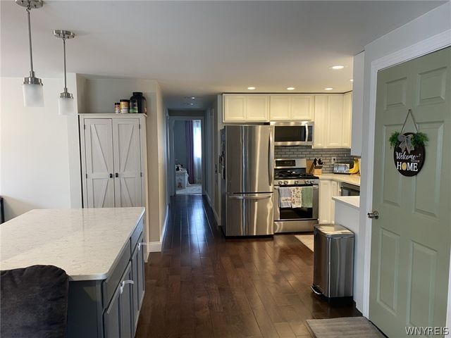 33 East Toulon Drive, Cheektowaga, NY 14227