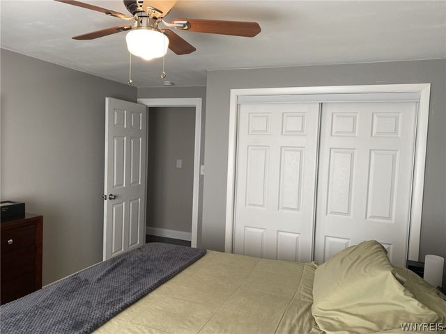 33 East Toulon Drive, Cheektowaga, NY 14227