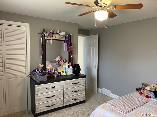 33 East Toulon Drive, Cheektowaga, NY 14227