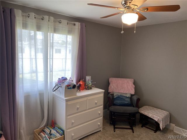 33 East Toulon Drive, Cheektowaga, NY 14227