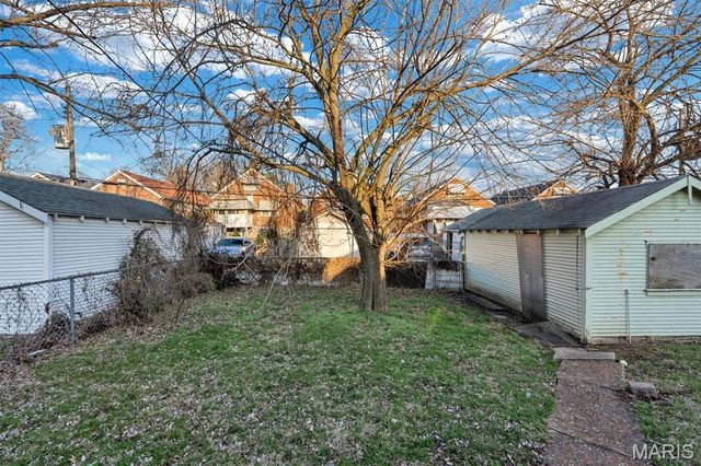 8622 Partridge Avenue, St Louis, MO 63147