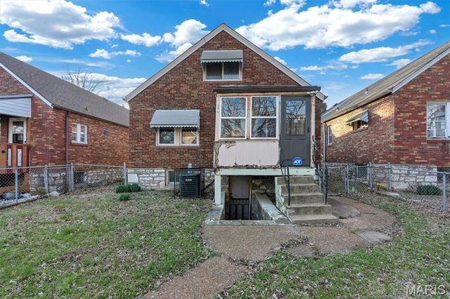 8622 Partridge Avenue, St Louis, MO 63147