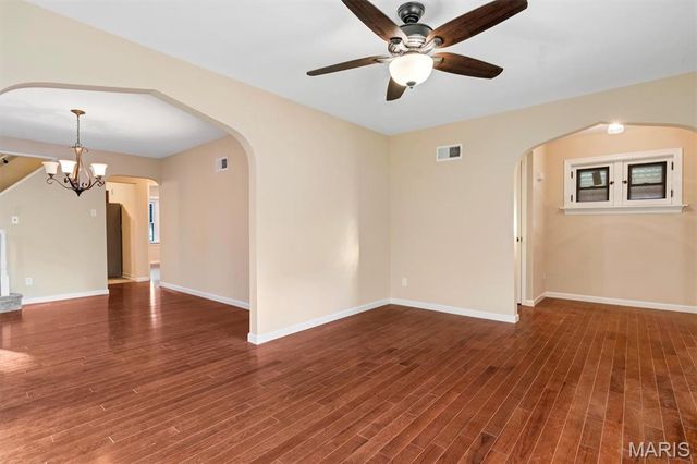 8622 Partridge Avenue, St Louis, MO 63147