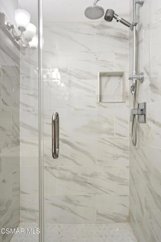 327 Chestnut Hill Court 11, Thousand Oaks, CA 91360