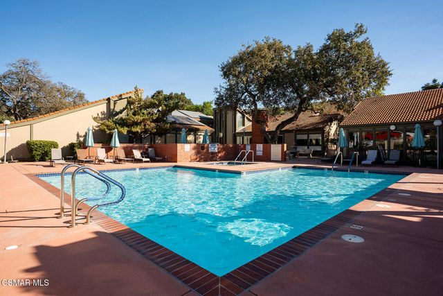 327 Chestnut Hill Court 11, Thousand Oaks, CA 91360