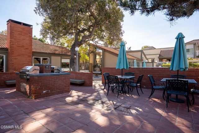 327 Chestnut Hill Court 11, Thousand Oaks, CA 91360