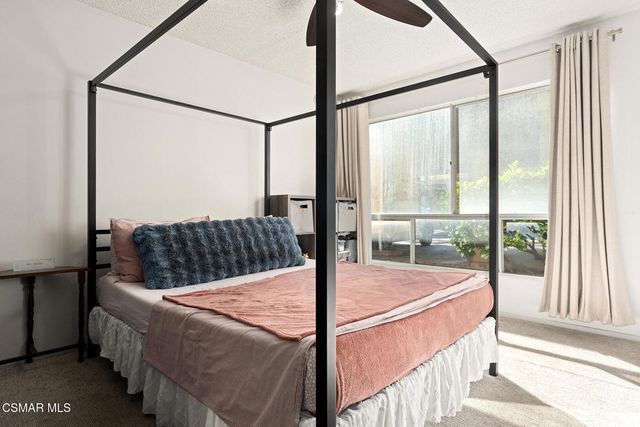 327 Chestnut Hill Court 11, Thousand Oaks, CA 91360