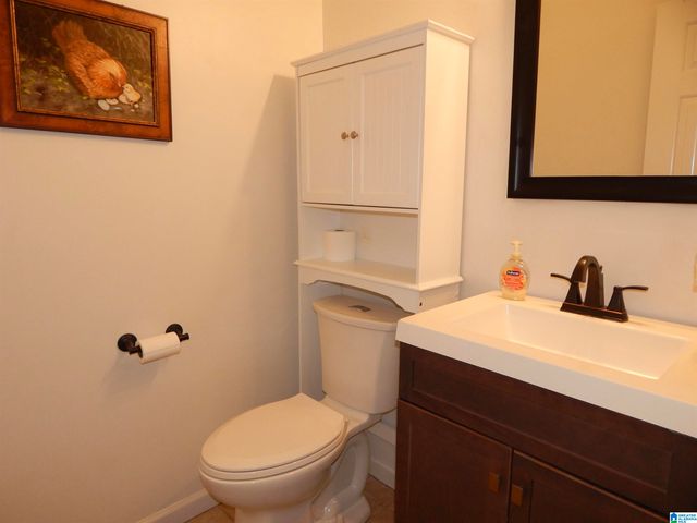 8424 US HIGHWAY 31, Hayden, AL 35079