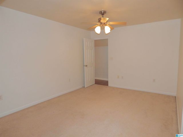 8424 US HIGHWAY 31, Hayden, AL 35079