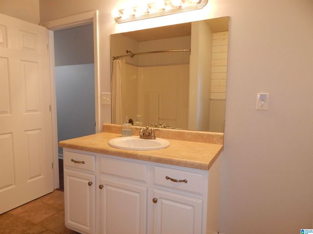 8424 US HIGHWAY 31, Hayden, AL 35079