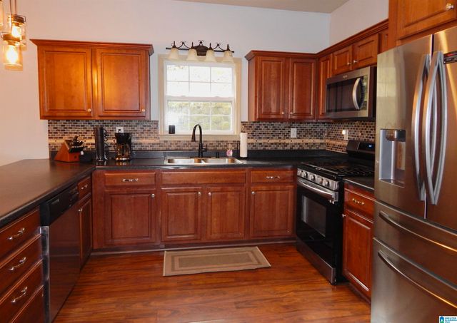 8424 US HIGHWAY 31, Hayden, AL 35079