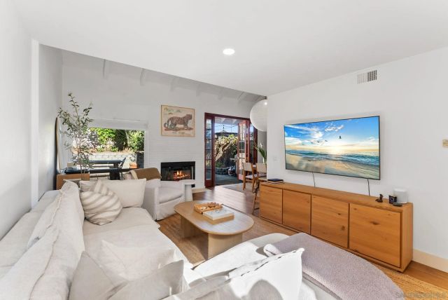 144 Coop Ct., Encinitas, CA 92024