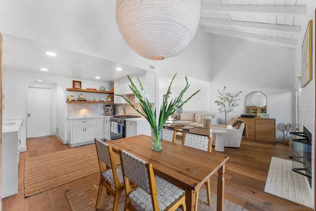 144 Coop Ct., Encinitas, CA 92024