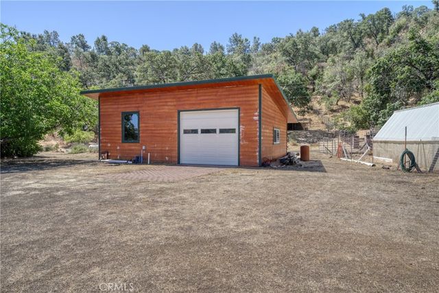 10460 North, Clearlake, CA 95422